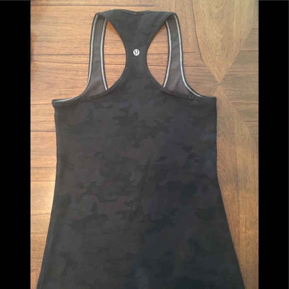 Lululemon CRB Tank, Size 6 - Picture 2 of 4